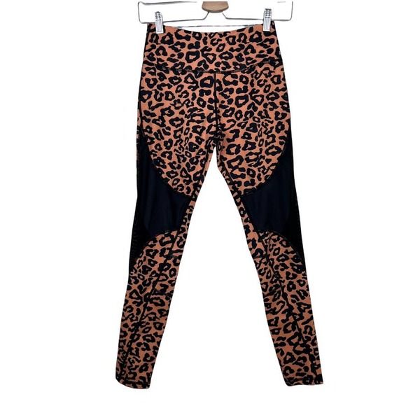 What Waist ThermaTech Body Sculpt Leggings in Leopard Print Size Small - Picture 2 of 10